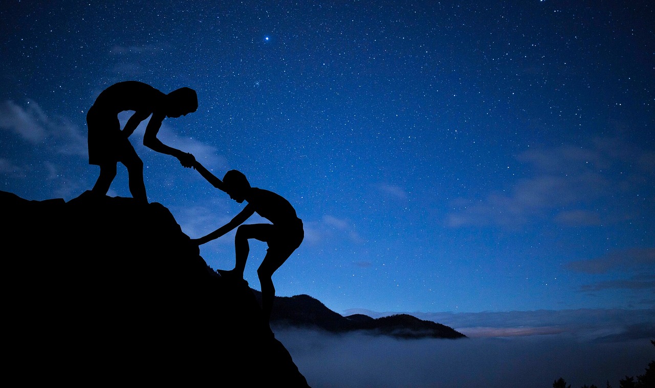 découvrez le rôle du mentor : un guide expérimenté qui accompagne, conseille et inspire dans le développement professionnel ou personnel. trouvez le mentor idéal pour atteindre vos objectifs et accélérer votre réussite.